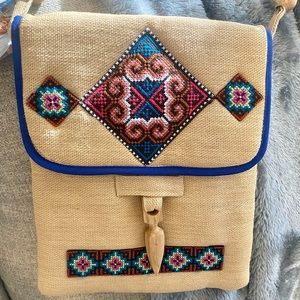 Embroidered Hemp Handbag, « Miracle Earth » NWT